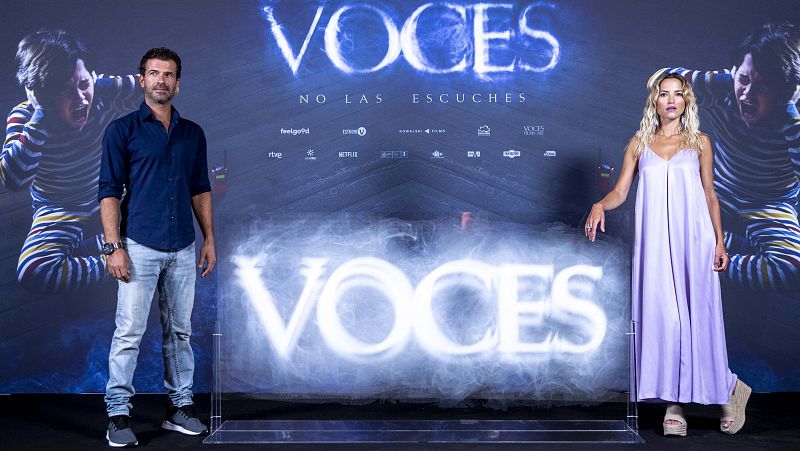 Rodolfo Sancho y Ana Fernández presentan la película 'Voces', una tragedia de terror clásico
