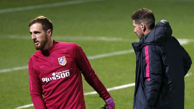 Simeone: "No me sorprende que quieran a Oblak porque es muy bueno"