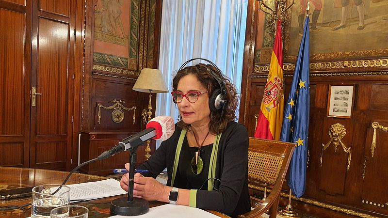 Montero se desmarca de Iglesias y cree que el "momento inédito" puede unir a Podemos y Cs en los Presupuestos