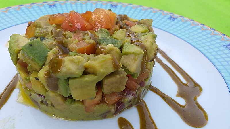 Tartar de aguacate y jamón