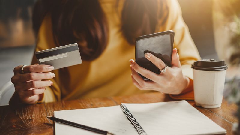 Información más clara y mayor transparencia: el Gobierno aumenta la protección de los clientes de créditos y tarjetas revolving