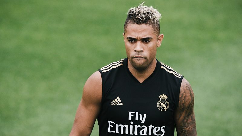 El jugador del Real Madrid Mariano da positivo por coronavirus