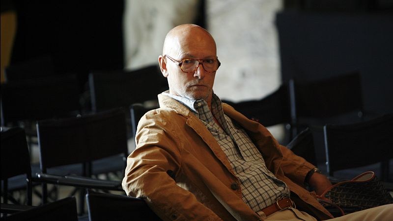 Muere Carlos García Calvo, pionero del periodismo de moda