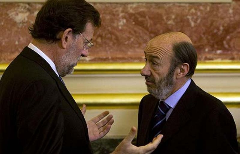 Rajoy propone a Rubalcaba la disolución de los 42 ayuntamientos controlados por ANV