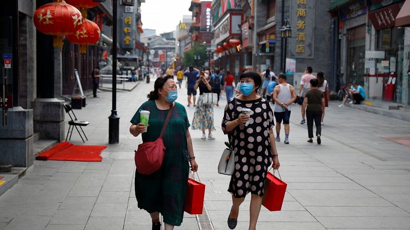 China encadena su tercer día con más de un centenar de nuevos contagios de coronavirus