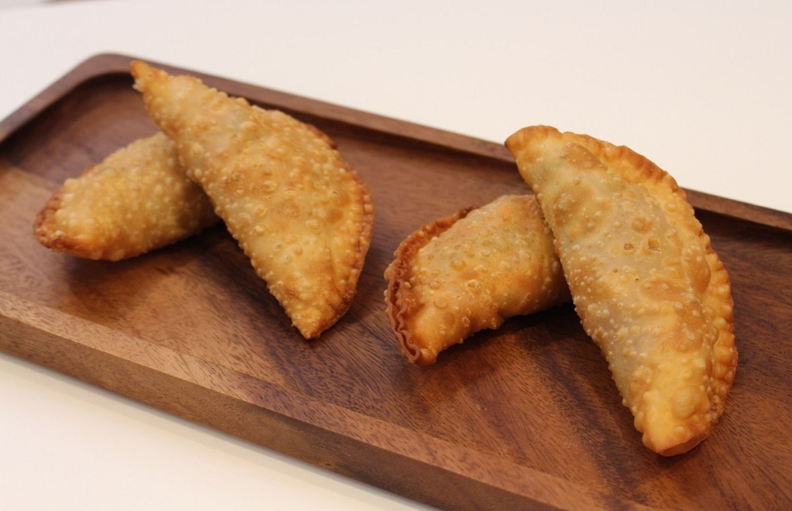 Empanadillas con huevo y pulpo | Ver