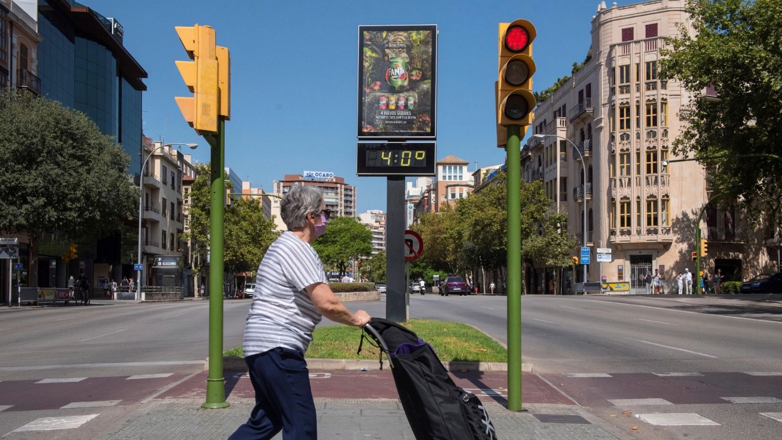 Media España sigue en alerta por calor