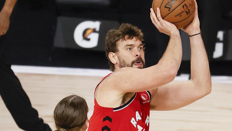 Los Raptors se afianzan segundos en el Este y los Lakers aseguran la primera plaza del Oeste