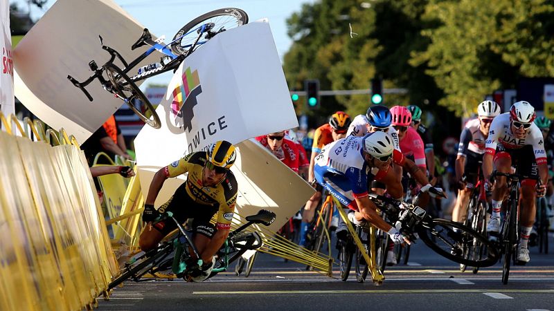 Jakobsen, en estado "muy grave" tras la primera etapa del Tour de Polonia