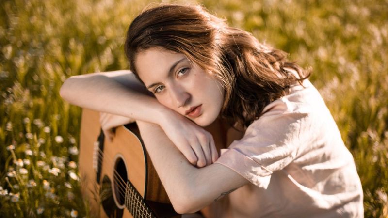 Ainoa Buitrago desvela el significado de "Lo que fuimos": "Es necesario dejar a un lado la parte negativa de una ruptura y mirar la relación con perspectiva"