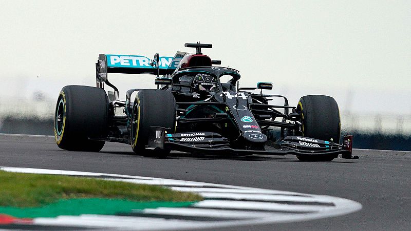 Hamilton toma el relevo a Bottas en los segundos libres, avería de Vettel y Sainz, noveno