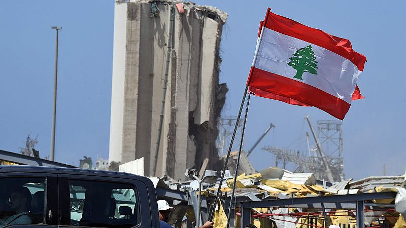 La comunidad internacional organiza la ayuda internacional a Beirut, que busca a una veintena de desaparecidos