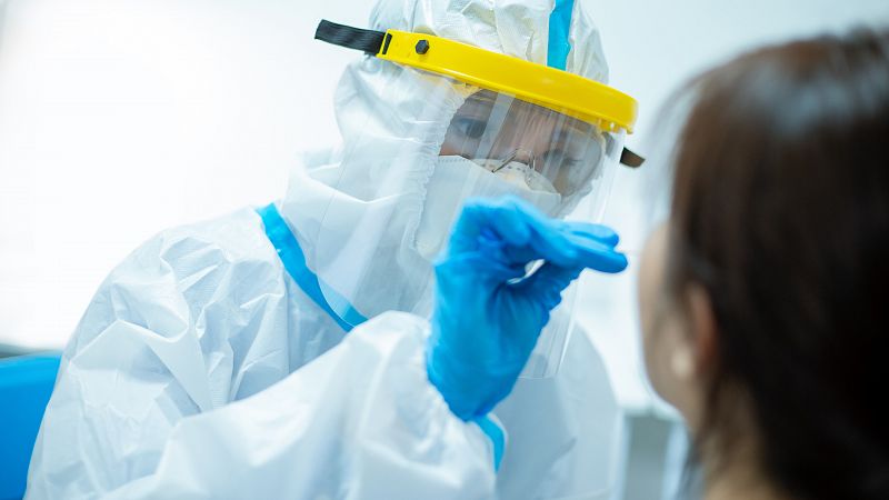 Un test para detectar el coronavirus en el aliento en cuestión de segundos