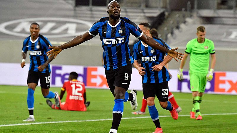 Lukaku lleva de la mano al Inter a semifinales de Europa League