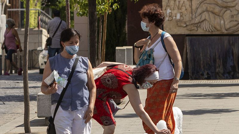 Extremadura declara la segunda ola con tasas de marzo y el País Vasco estudia establecer la emergencia sanitaria