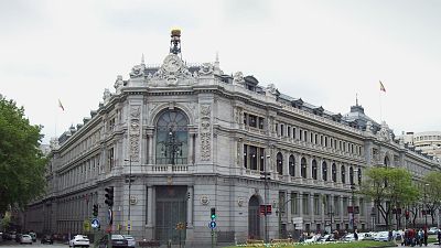 Boletines RNE - El coronavirus dispara la deuda de la Administración Pública, según el Banco de España - Escuchar ahora