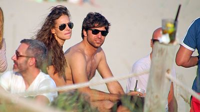 Cayetano Rivera y Eva Gonz�lez, ajenos a pol�micas en C�diz