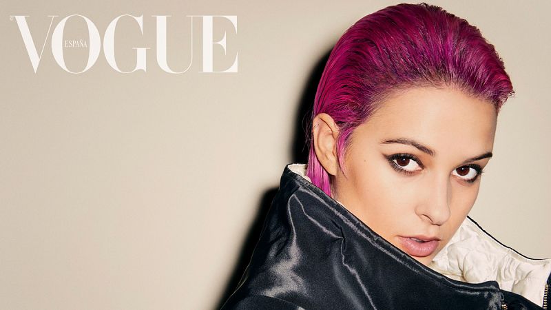 Dora Postigo, hija de Bimba Bosé, conquista la portada del número más importante de Vogue