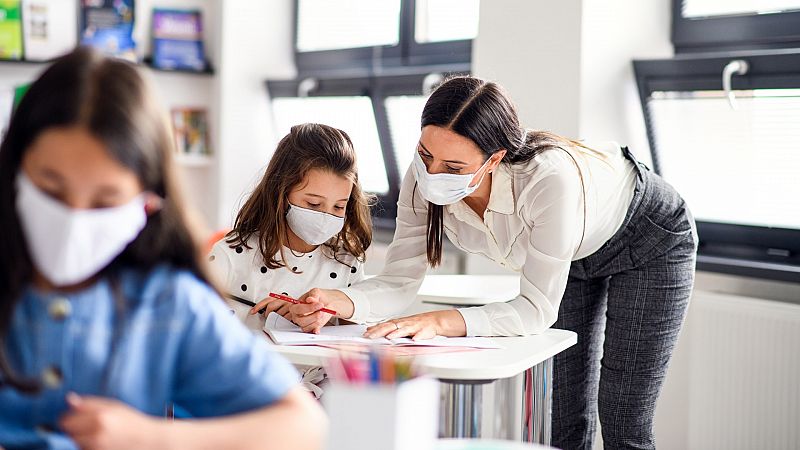 Los docentes no ven segura la vuelta al cole: "La responsabilidad recae en nosotros, pero no somos sanitarios"