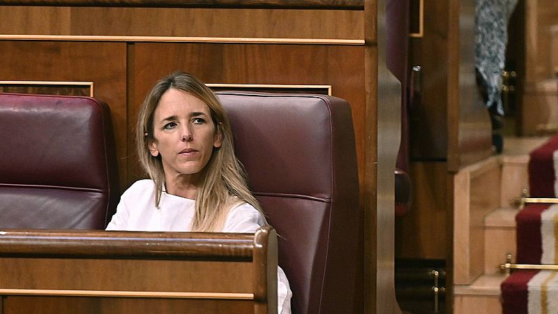 Álvarez de Toledo se inclina por continuar en el PP: "Tengo un compromiso con los 280.000 catalanes que nos votaron"