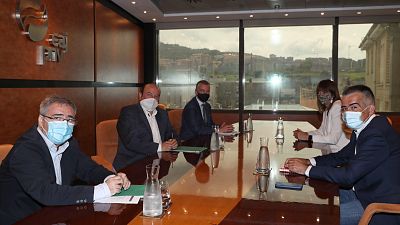 PNV y PSE cierran un acuerdo para reeditar el Gobierno de coalici�n