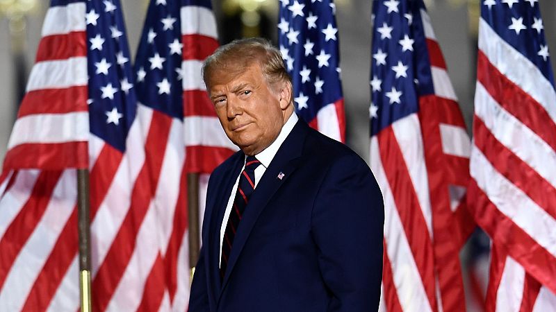 Trump pide la reelección desde la Casa Blanca y sin distancia social: "Biden destruirá la grandeza americana"