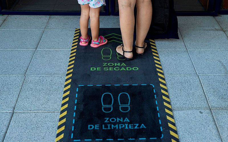 Madrid pide un plan común sobre cómo actuar ante las familias que no lleven a sus hijos al colegio por el coronavirus