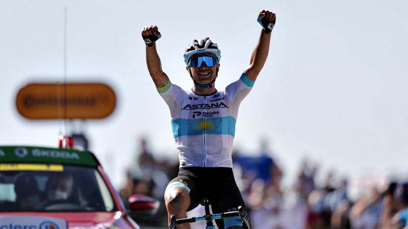 Lutsenko deja a todos atrás y Adam Yates llegará de amarillo a Pirineos