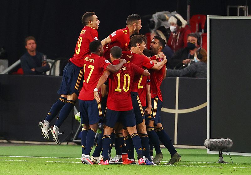 Gayá rescata en el tiempo extra un empate para España en Alemania