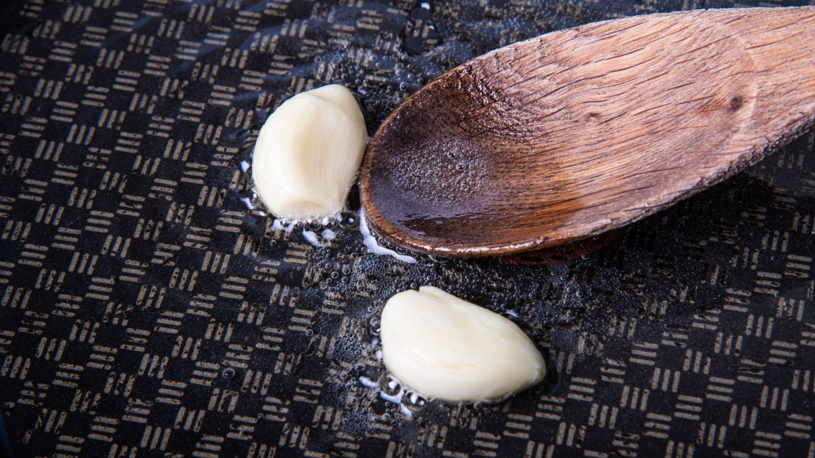 Cómo cocinar con ajo encurtido
