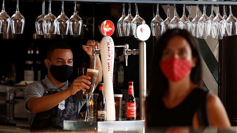 El Banco de España estima una caída del PIB de hasta el 12,6 % este año condicionada por los rebrotes