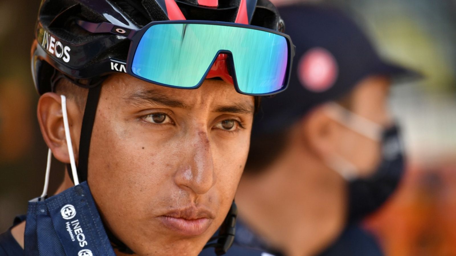 Egan Bernal se retira del Tour antes de la etapa reina