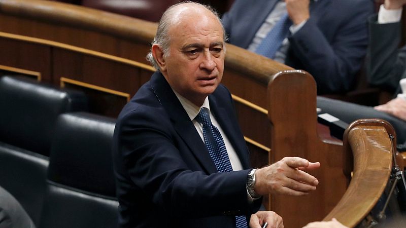 El juez imputa al exministro del Interior Fernández Díaz por el espionaje ilegal a Bárcenas