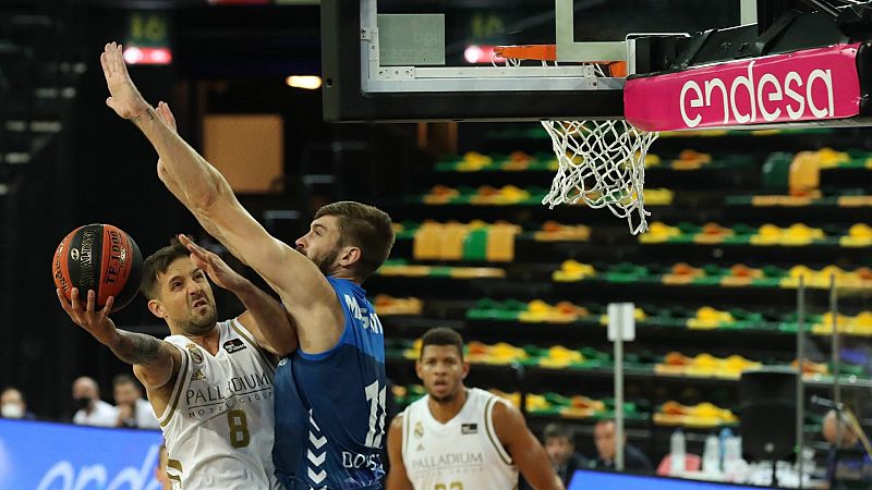 Carroll y Llull dirigen el estreno victorioso del Real Madrid