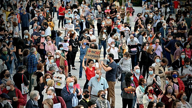 Protestas contra el "confinamiento segregador" en las zonas restringidas de Madrid: "Nuestros barrios no son guetos"