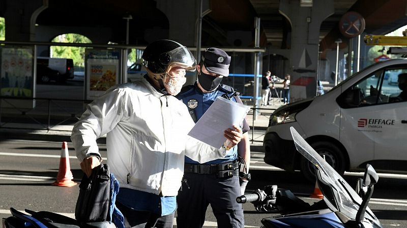 Los barrios de Madrid afrontan con indignación, resignación y escepticismo las primeras horas de restricciones