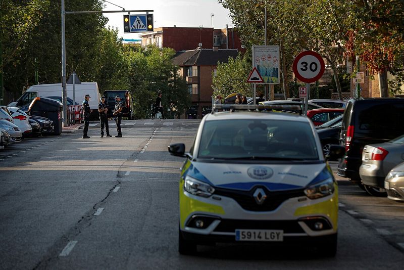 Madrid pide al Gobierno ayuda militar "urgente", más policías y que permita incorporar médicos extracomunitarios