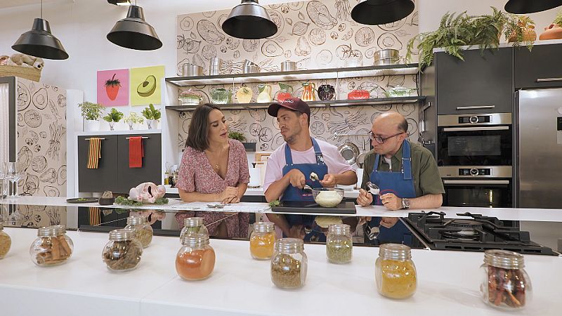 'Donde viajan dos' cocina al punto con Tamara Falcó