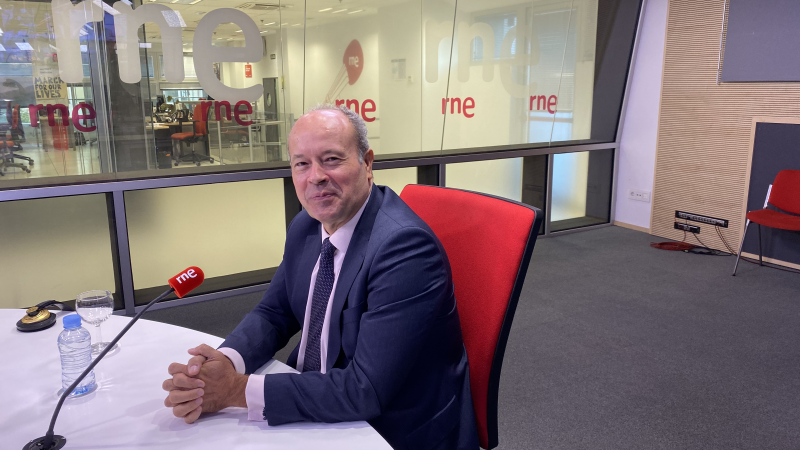 El Gobierno pidió sin éxito a Lesmes aplazar el acto en Barcelona e impidió ir al rey por razones de "convivencia"