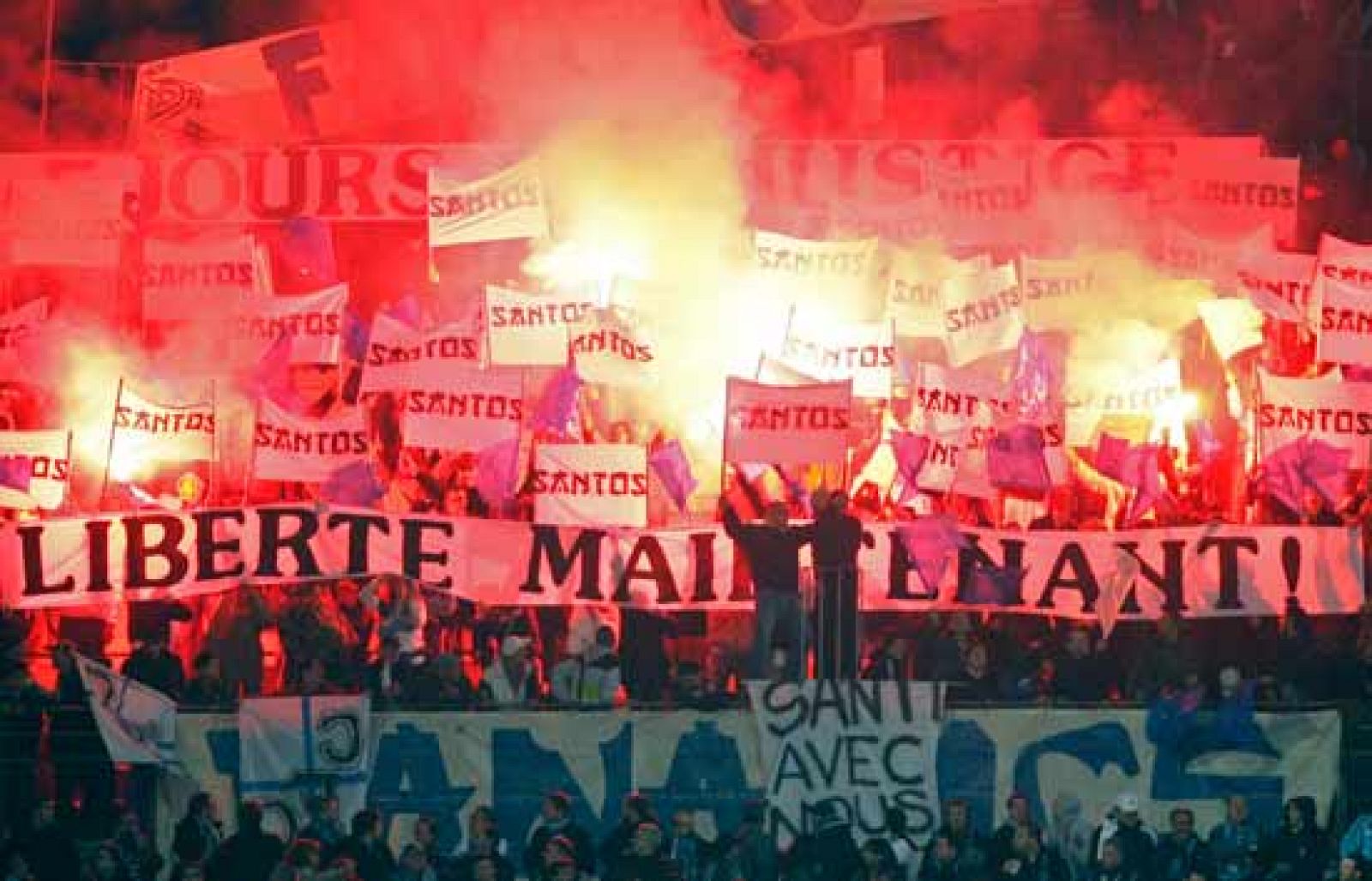 Viaje de ida y vuelta del Atlético de Madrid a Marsella en el mismo día. En un ambiente de total crispación, provocado por la sentencia al hincha marsellés Santos Mirasierra.