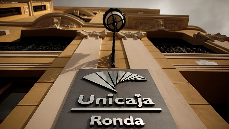 Unicaja confirma "conversaciones preliminares" con Liberbank de cara a una fusión