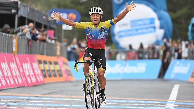 Geraint Thomas y Simon Yates pasan un calvario en el Etna; Caicedo vence y Almeida nuevo líder