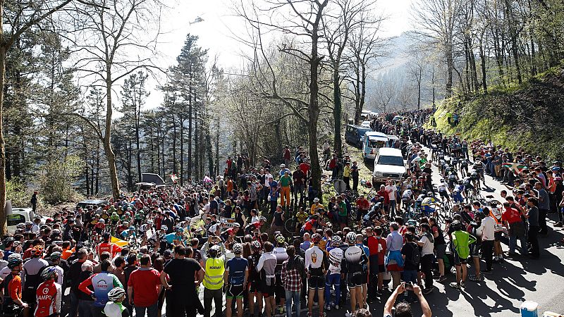 La Vuelta y el Gobierno Vasco deciden que no podrá haber público asistente en los puertos de Arrate y Orduña