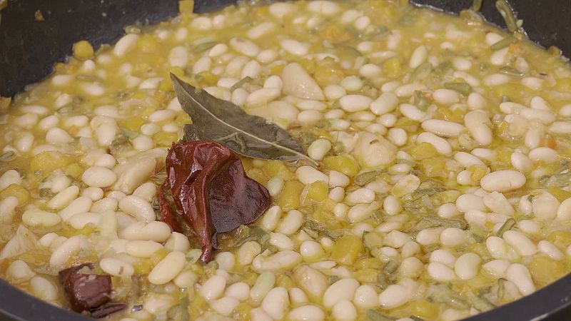 Receta: pochas a la riojana con guindillas