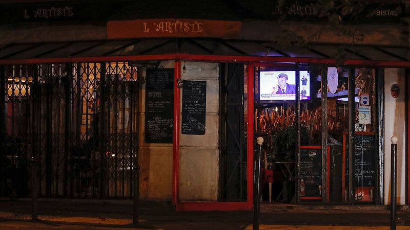 Francia impone el toque de queda en París y otras ocho ciudades desde el sábado para frenar la segunda ola