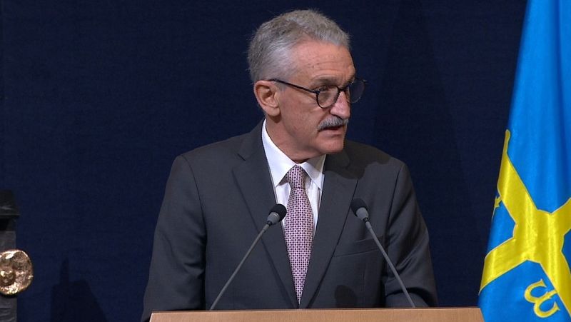 Sanitarios: "Hubo desaliento, cansancio infinito, lágrimas y miedo, pero rendirse no era una opción"