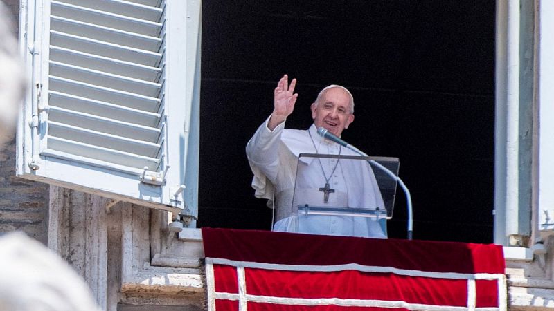 Sánchez prevé viajar el próximo sábado al Vaticano para ser recibido por el Papa Francisco
