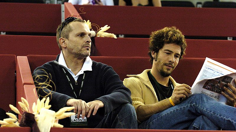 Las claves de la pelea de Miguel Bosé y Nacho Palau por sus 4 hijos