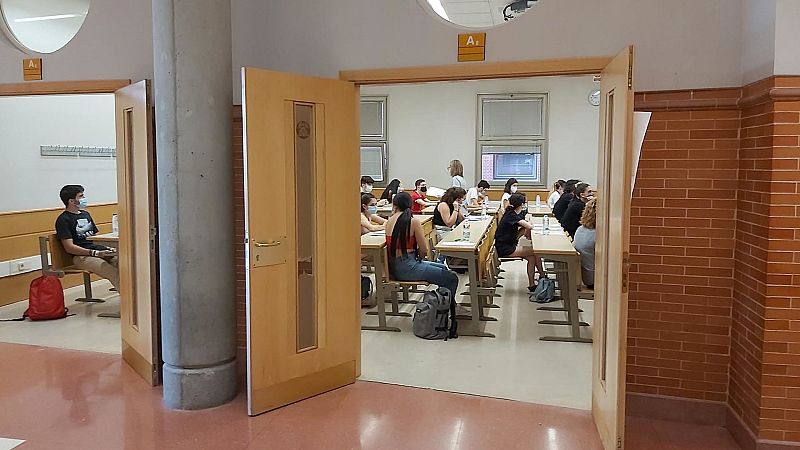 'Crónicas' aborda cómo afecta la COVID-19 a la educación