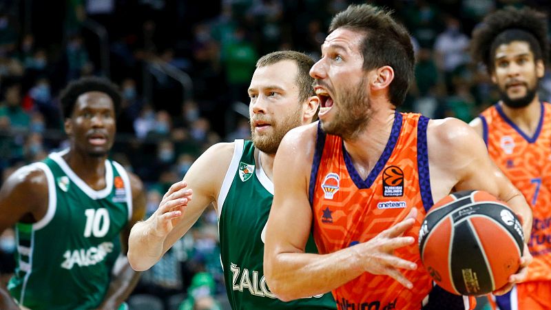 El Valencia se ajusta tras el descanso y asalta la pista del Zalgiris